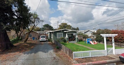 8091 Swanston Ln in Gilroy, CA - Building Photo - Building Photo