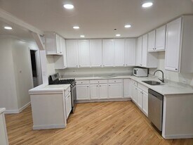 4005 Jay Ln in Rolling Meadows, IL - Building Photo