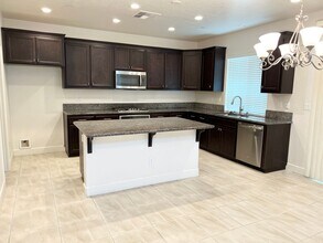 3423 Brimhall Ln in Clovis, CA - Building Photo - Building Photo