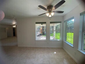 1915 Signet Dr in Euless, TX - Building Photo - Building Photo