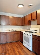1102 W St Georges Ave-Unit -B3 in Linden, NJ - Building Photo - Building Photo