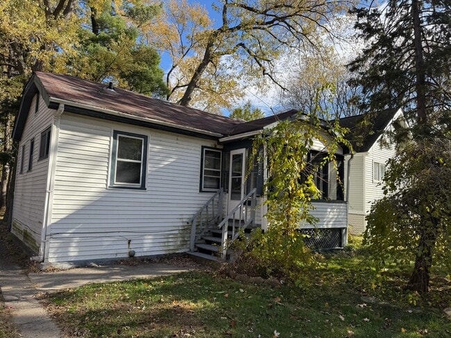 19234-19235 Five Pts St