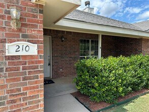 210 Sugarloaf Ave in Abilene, TX - Building Photo - Building Photo