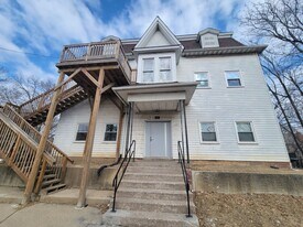 SL GLO804 in Davenport, IA - Building Photo