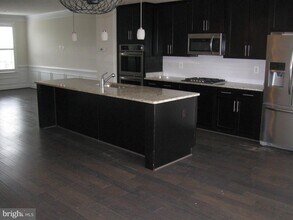 6158 Carey Park Ln in Falls Church, VA - Building Photo - Building Photo