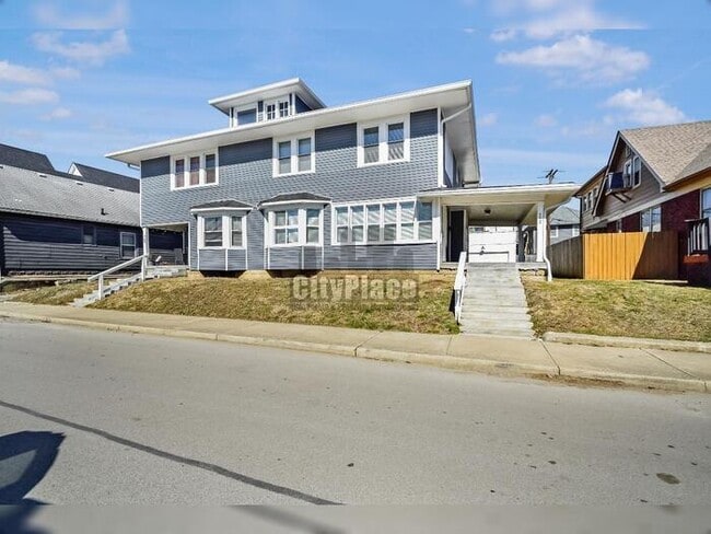 752 Cottage Ave in Indianapolis, IN - Foto de edificio - Building Photo