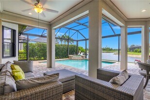 9126 Trivoli Ter in Naples, FL - Building Photo