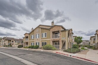 10070 E Carolina Dr in Denver, CO - Building Photo - Building Photo