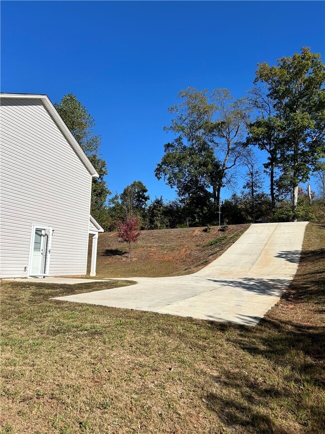 550 JP Stevens Rd in Seneca, SC - Building Photo - Building Photo