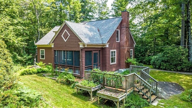 property at 44 Neighbors Row