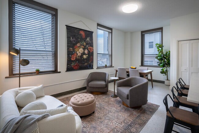 St Joe Apartments in Fort Wayne, IN - Foto de edificio - Building Photo