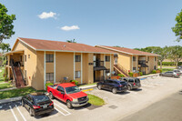 The Laurels at Sherwood in Greenacres, FL - Building Photo - Primary Photo