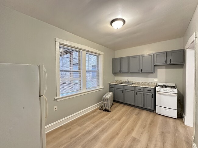 4827 N Springfield Ave, Unit A2 in Chicago, IL - Building Photo - Building Photo