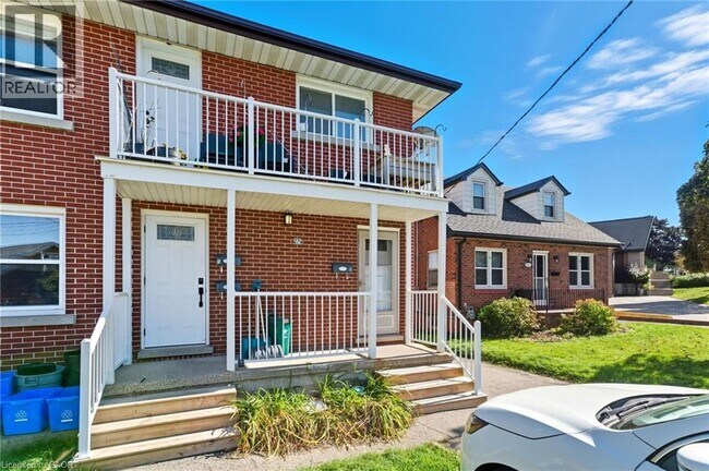 275 Sydney St S in Kitchener, ON - Building Photo - Building Photo