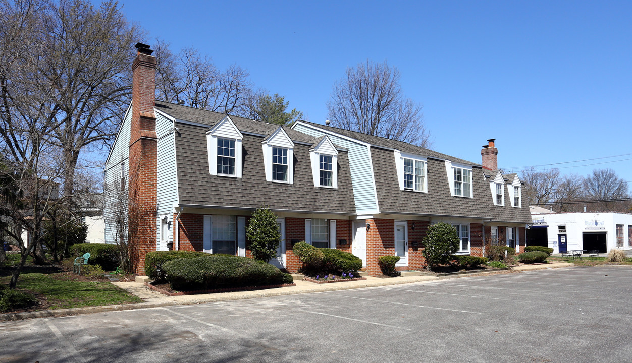 303 Dawson St in Moorestown, NJ - Building Photo