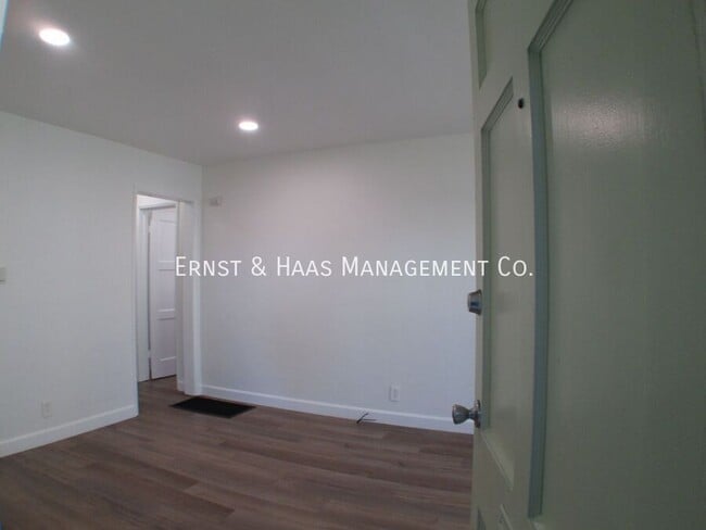 4531 N Banner Dr in Long Beach, CA - Foto de edificio - Building Photo