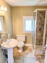 4303 SE 76th Ave in Portland, OR - Building Photo - Building Photo