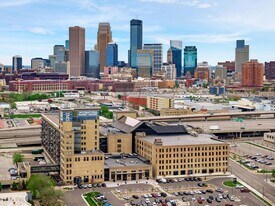 290 Market St in Minneapolis, MN - Building Photo