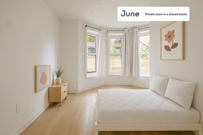 property at 624 E 17th St