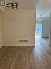 19 Tooker Dr in Brantford, ON - Building Photo - Building Photo