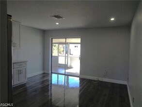 1939 SE 15th Pl in Cape Coral, FL - Building Photo - Building Photo