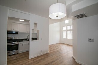 425 N Alvarado St in Los Angeles, CA - Building Photo - Building Photo