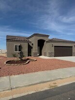 10624 E 46th Pl in Yuma, AZ - Building Photo