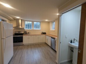 2105 E Hamlin St in Seattle, WA - Building Photo - Building Photo