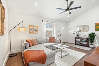 4908 Rowena Ave in Austin, TX - Building Photo - Building Photo