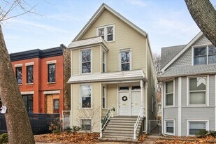 3818 N Hermitage Ave in Chicago, IL - Building Photo