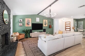 2205 Trede Dr in Austin, TX - Building Photo - Building Photo