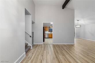 16982 Bob White Cir in Strongsville, OH - Building Photo - Building Photo