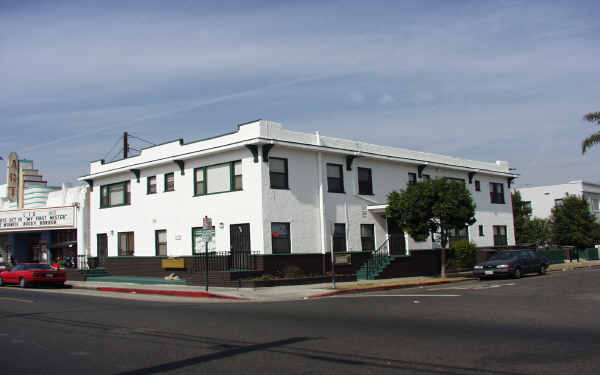 419 Saint Louis Ave in Long Beach, CA - Building Photo - Building Photo