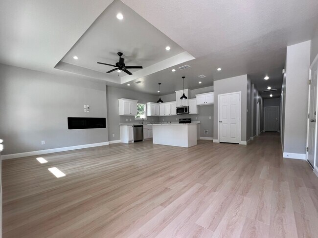 823 Edgar St in Greenville, TX - Building Photo - Building Photo
