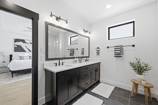 property at 4605 Harrisburg Blvd