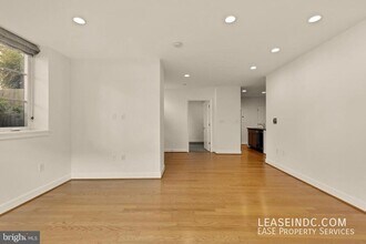 150 V St NW in Washington, DC - Building Photo - Building Photo