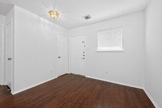 1229 Verde Trails Dr in Houston, TX - Building Photo - Building Photo