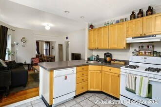 10 Cutter Ave in Somerville, MA - Building Photo - Building Photo