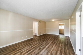 1658 Louvre Dr in Jacksonville, FL - Building Photo - Building Photo