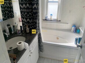 32 Newcastle Rd in Boston, MA - Building Photo - Building Photo