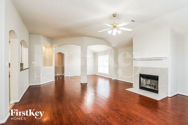 12307 Thoreau Dr in Montgomery, TX - Building Photo - Building Photo