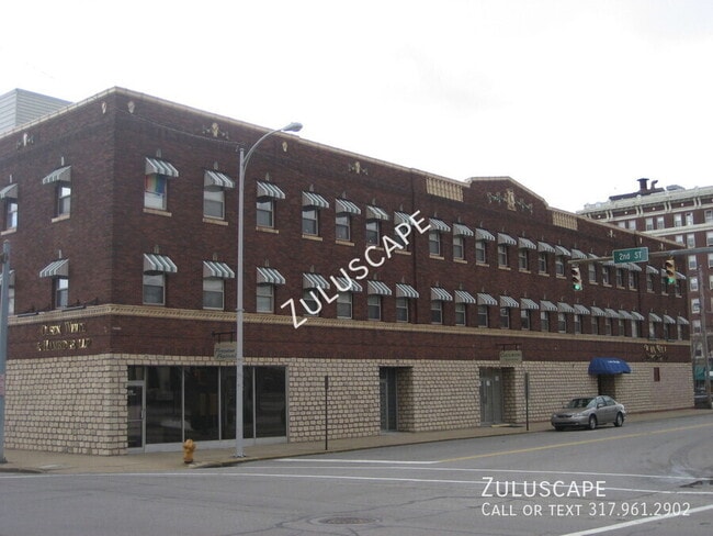 property at 101 SE 2nd St