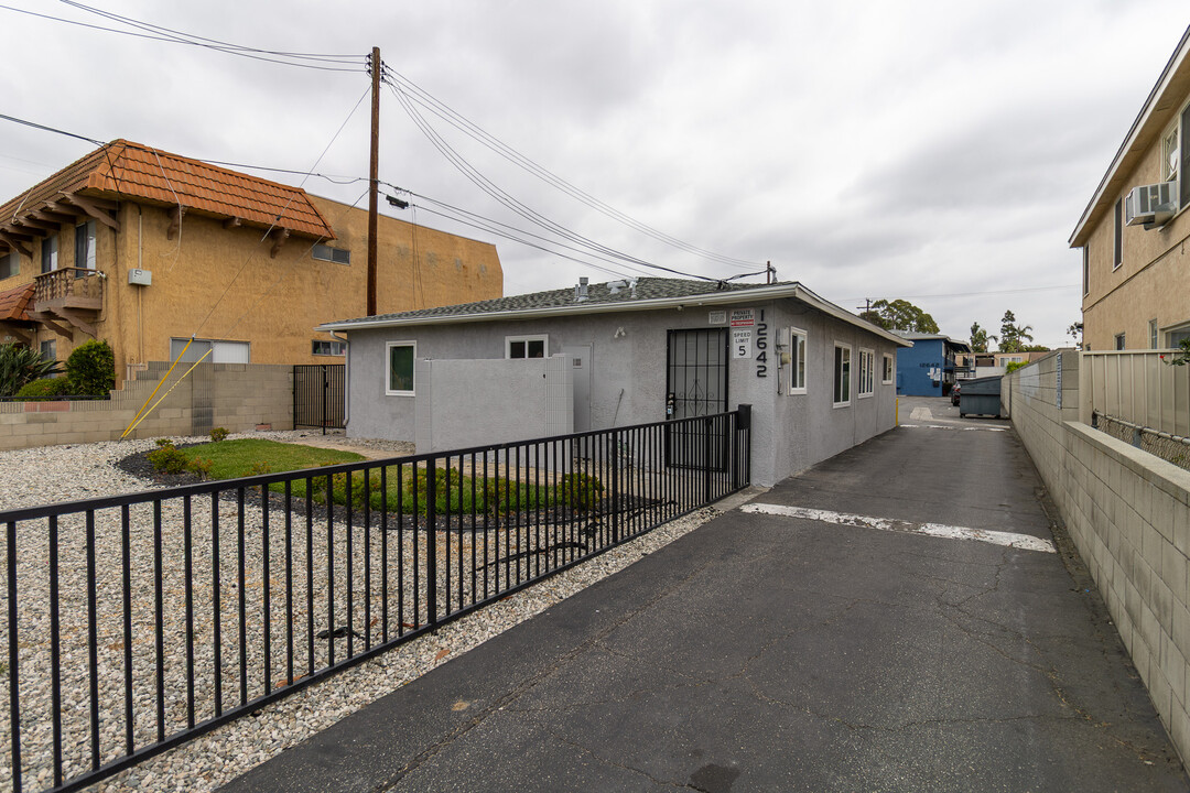 Kalnor Apartments in Norwalk, CA - Foto de edificio