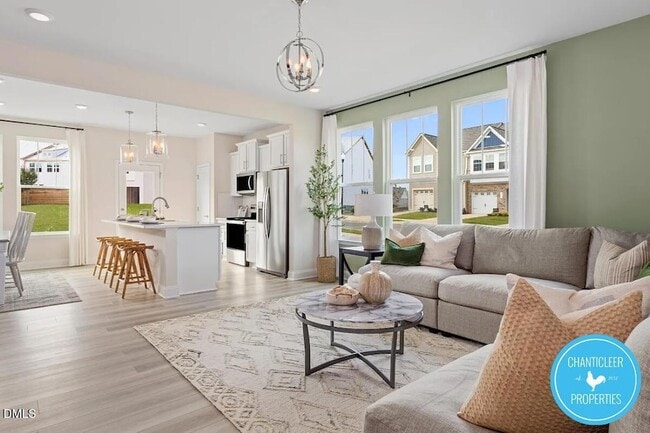 property at 40 Amaryllis Ln