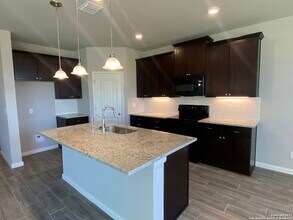1378 Rios Bend Dr in New Braunfels, TX - Building Photo - Building Photo
