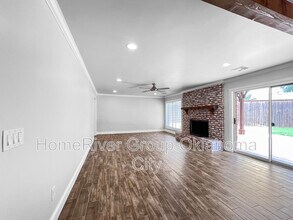 8504 Sandpiper Rd in Oklahoma City, OK - Foto de edificio - Building Photo