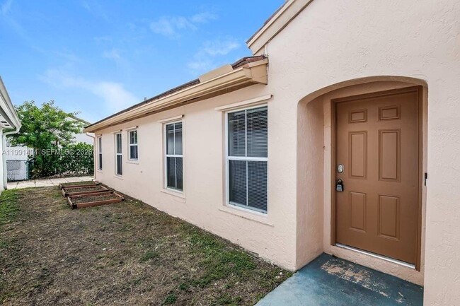 18466 NW 22nd St in Pembroke Pines, FL - Building Photo - Building Photo