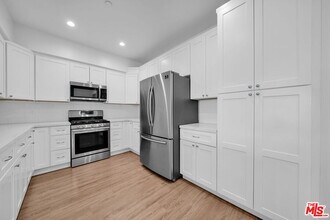 4114 Vantage Ave in Los Angeles, CA - Building Photo - Building Photo