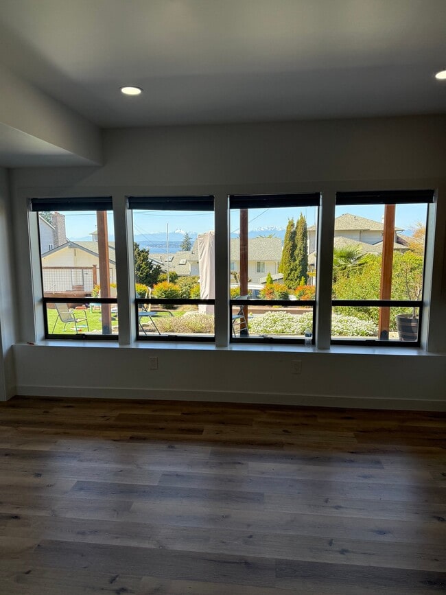 19009 9th Pl NW in Shoreline, WA - Building Photo - Building Photo