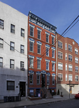 218 Jefferson St in Hoboken, NJ - Building Photo - Building Photo